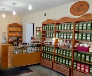 Wnętrze sklepu Czas na Herbatę w Świdnicy na ulicy Różanej